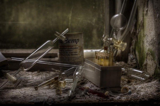 Glass tubing sits in a sanatorium, explored by Govia and his crew. 