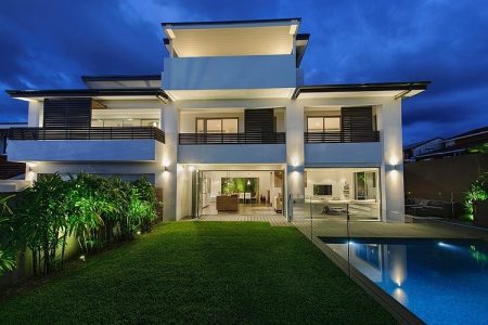 Stunning Contemporary House by Capital Building
