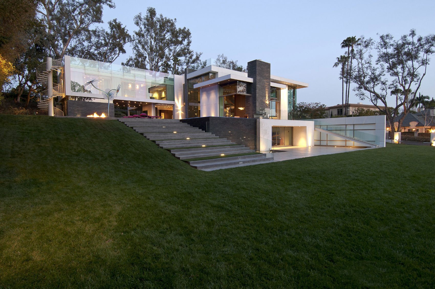 The Best 3D House at Beverly Hills (1)