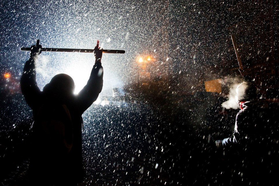 6. Protesters go head-to-head with police in central Kiev - January 22, 2014.