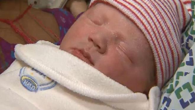 Bizarre Event: Babies Born at 10:11 on 12/13/2014