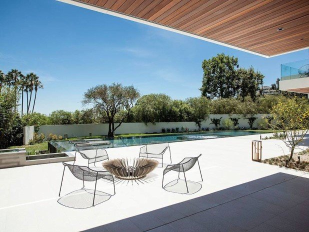 Strikingly Fabulous Estate on Sunset Strip  (6)