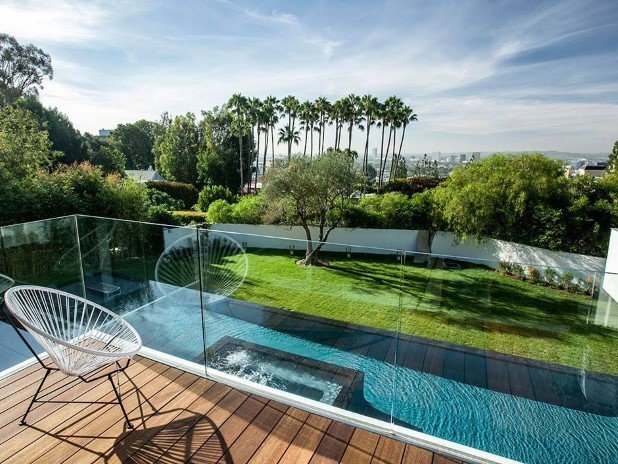 Strikingly Fabulous Estate on Sunset Strip  (9)