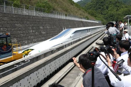 Japan Tests its Maglev Train Whizzing at Speeds of 500km/h (311mph)