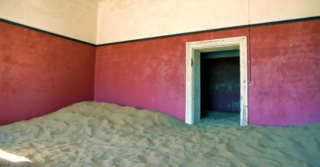 Kolmanskop, Namibia (1)