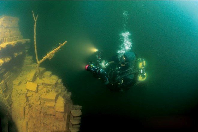 Underwater City, China (3)