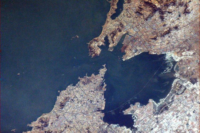 Incredible Space Photography by Chris Hadfield (13)