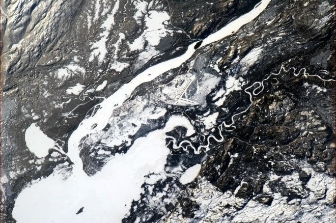 Incredible Space Photography by Chris Hadfield (3)