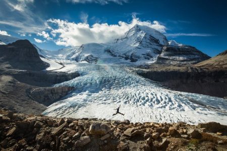 Photographer Captures Breath-taking Scenic Selfies