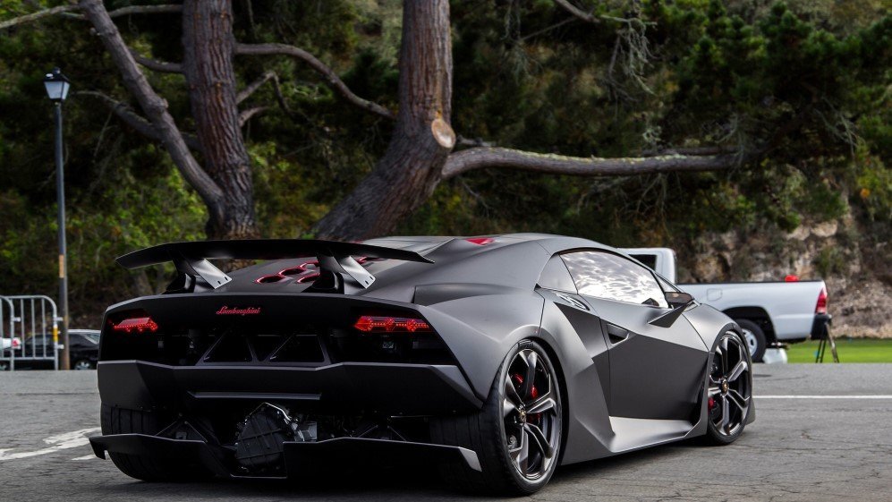 Lamborghini Sesto Elemento (2)