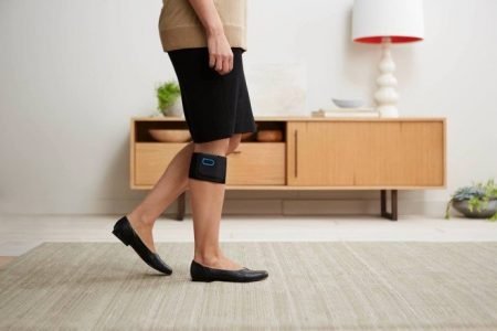 Quell Sports Band-Like Wearable Promises Instant Pain Relief