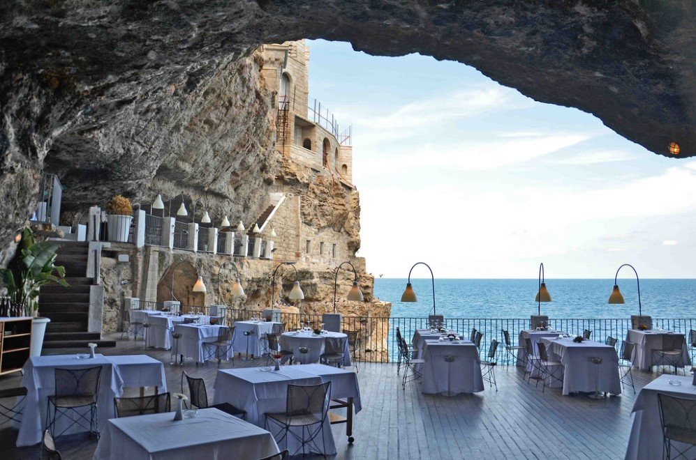 Grotta Palazzese Hotel 2