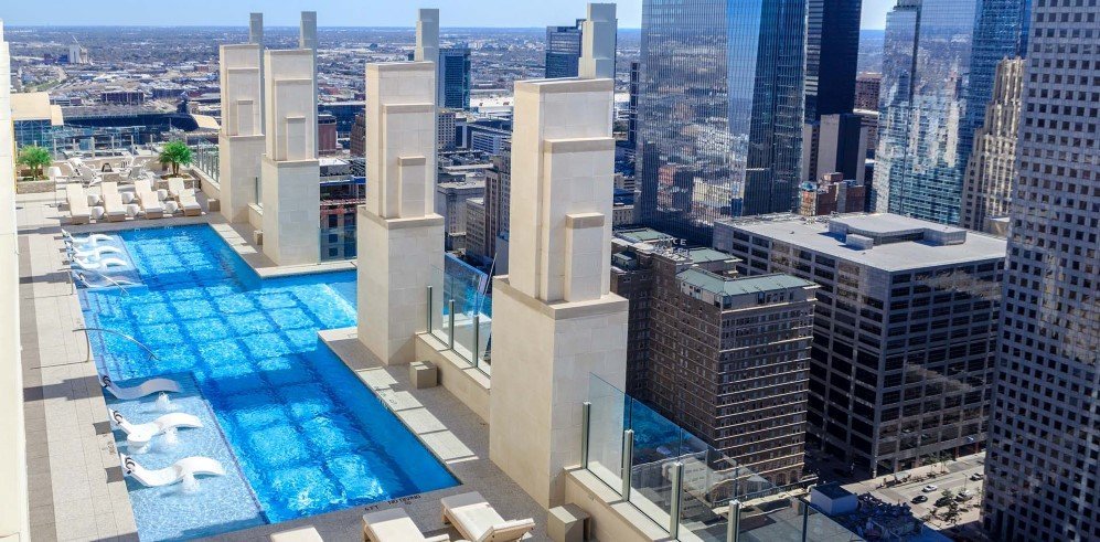 Sky Pool Market Square 4