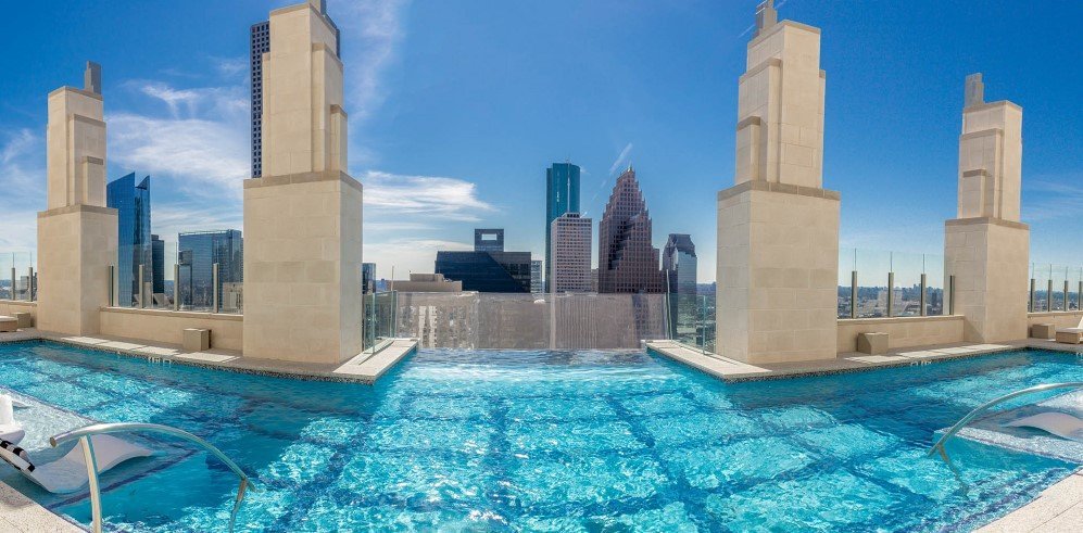 Sky Pool Market Square 5
