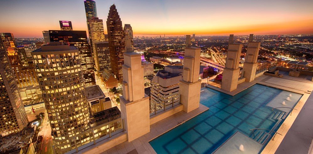 Sky Pool Market Square 6