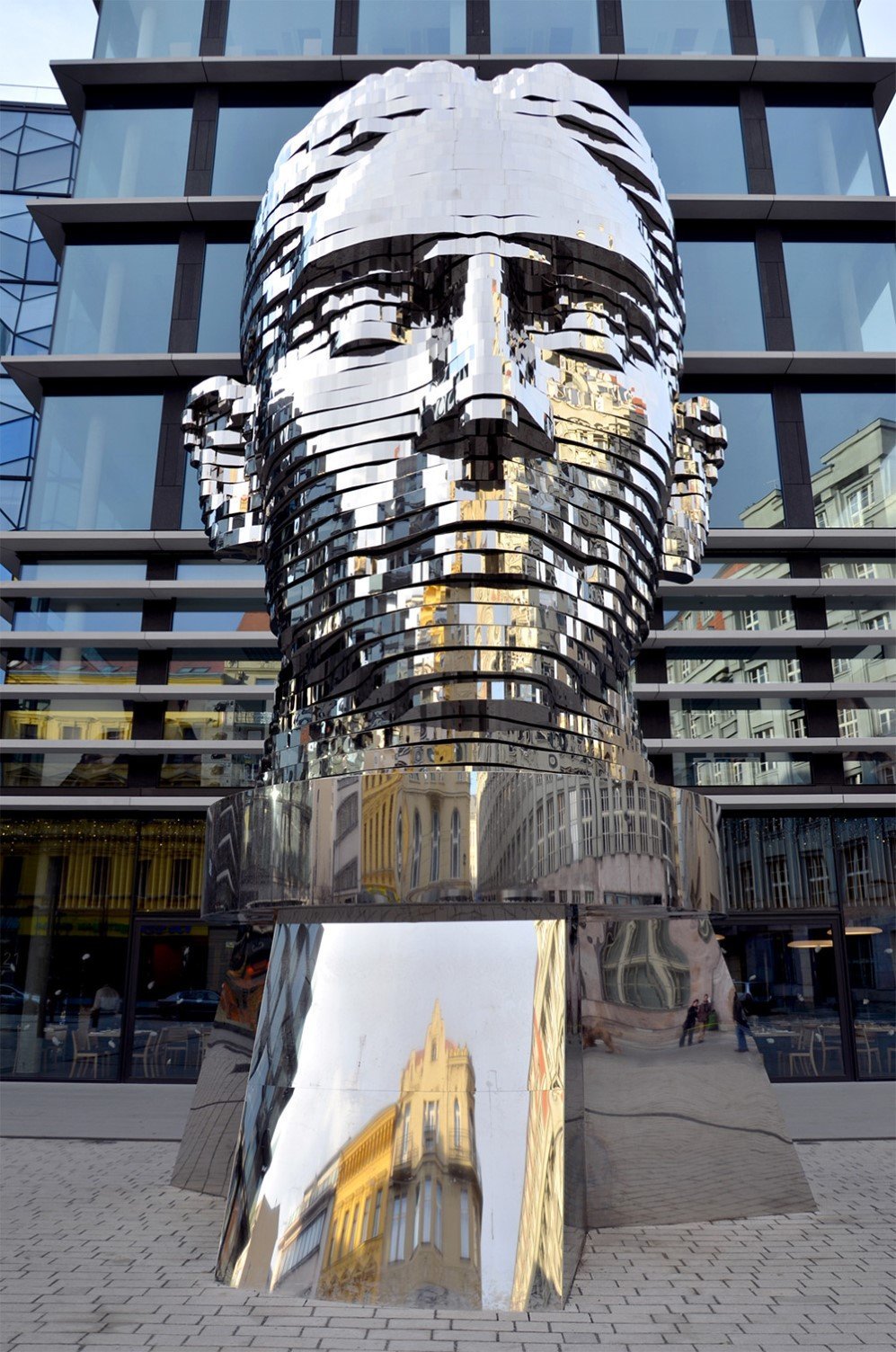 Kafka Rotating Sculpture 1