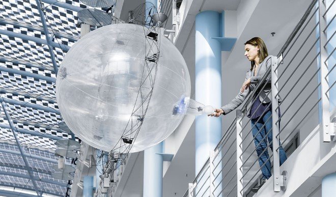 Festo FreeMotionHandling Drone 2