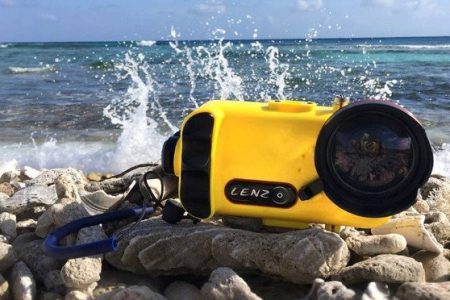 LenzO turns your ordinary iPhone into a professional underwater camera