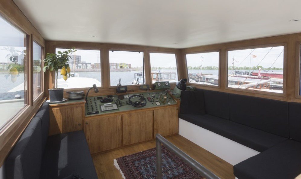 ANA Architectan Floating Home 2