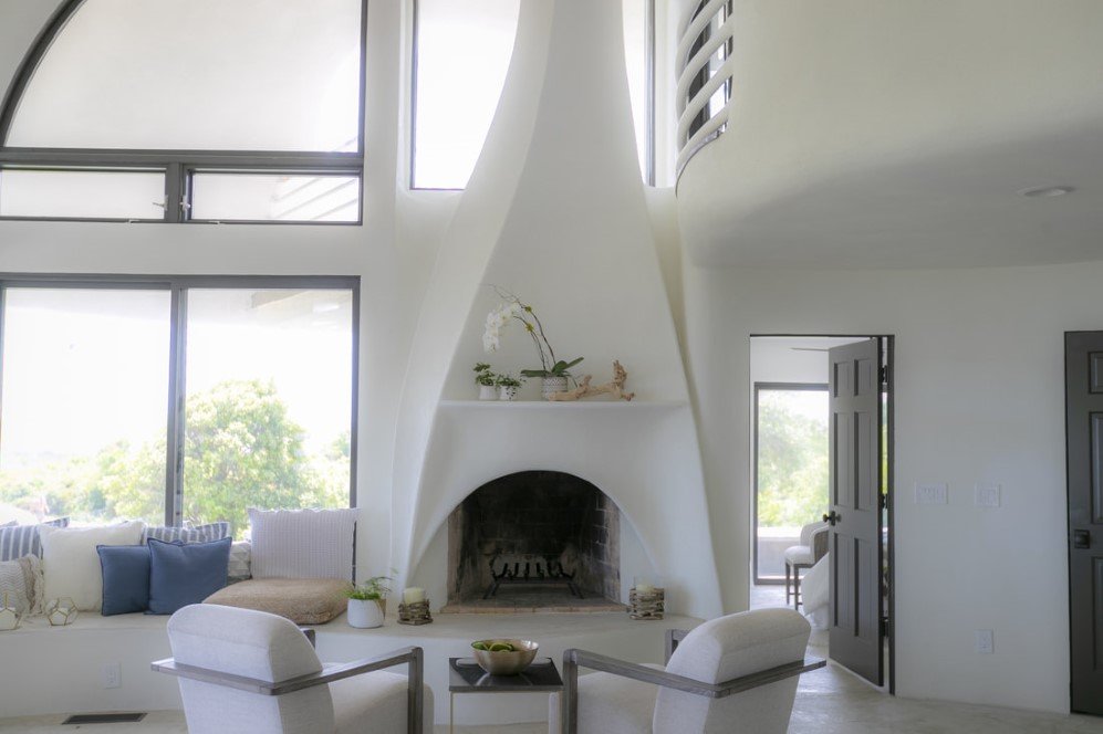 Eye of the Storm Dome House 9