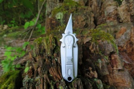 This is the world’s tiniest pocket utility blade that you will ever see