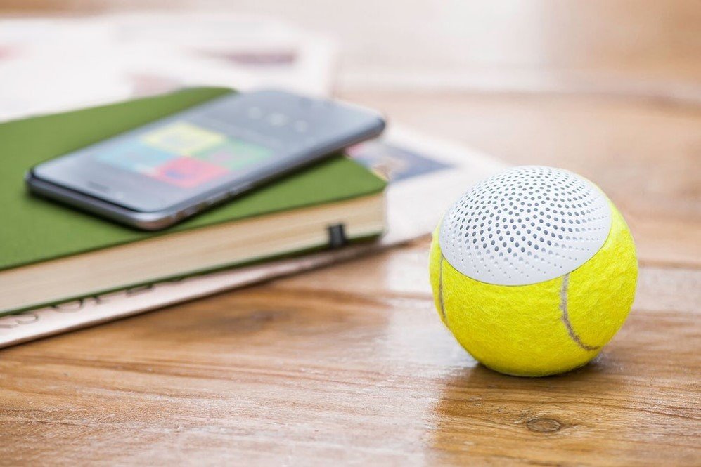 HearO Tennis Ball Speakers 1