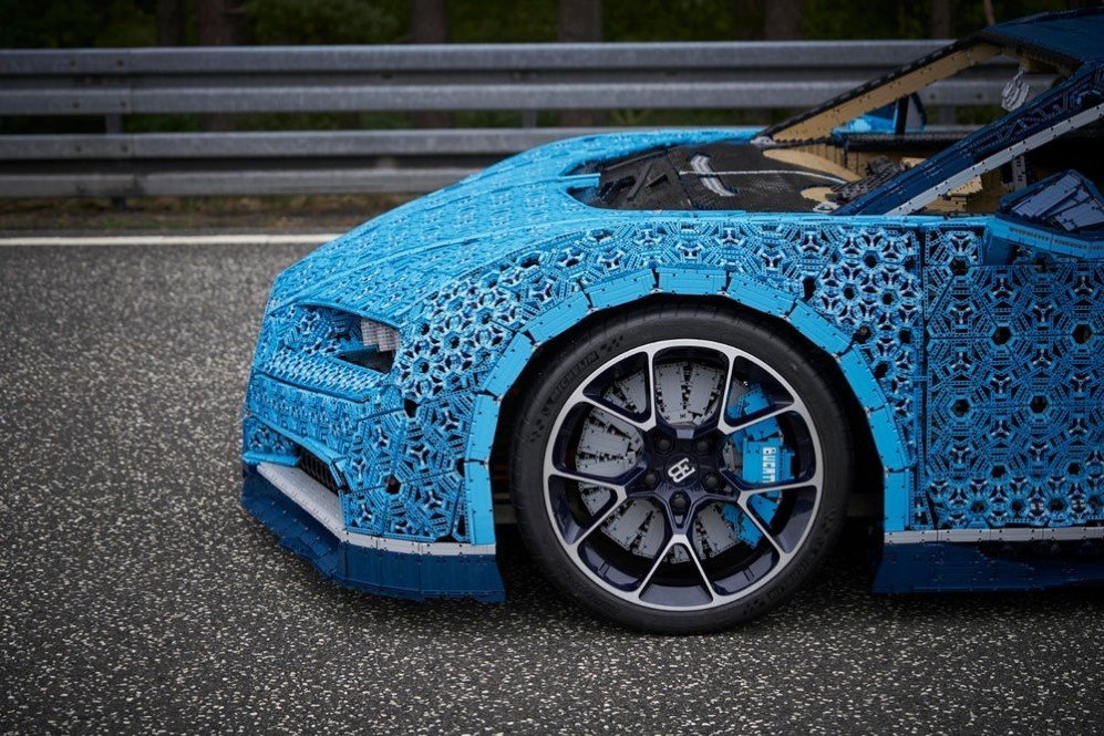 LEGO Bugatti 8