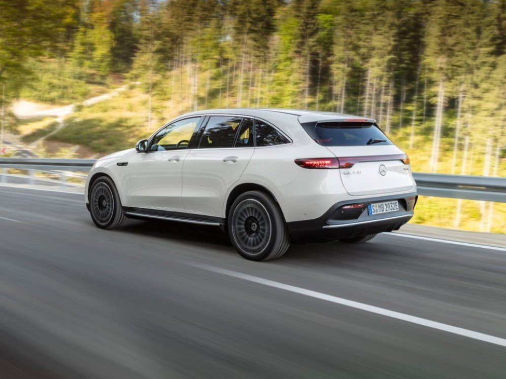 Mercedes Benz new electric SUV EQC 6