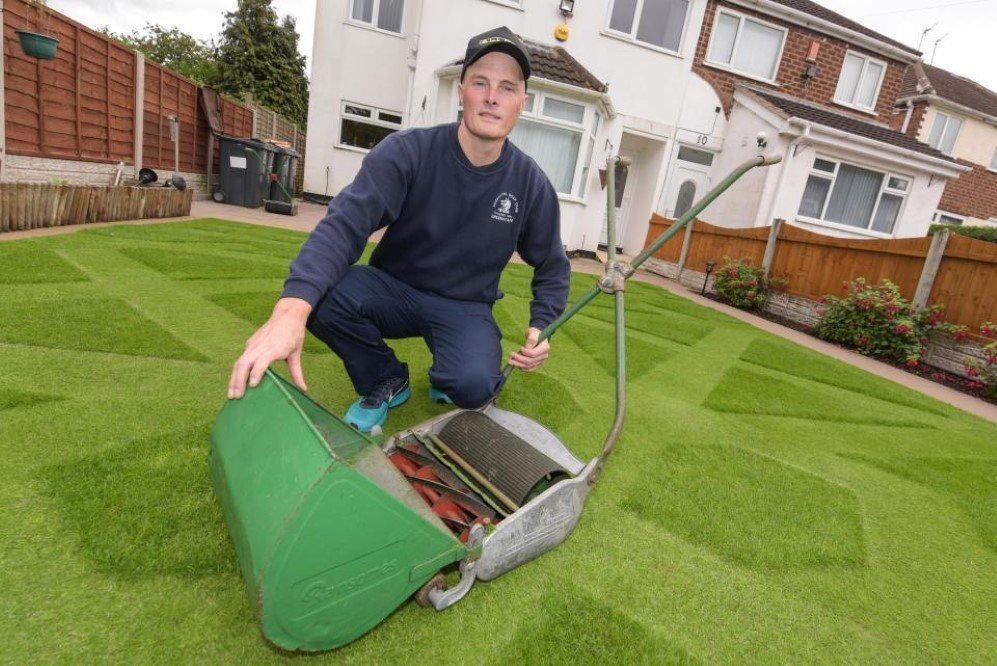 lawn 2