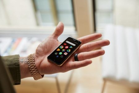 Palm-sized smartphone named as PALM is meant to disconnect you from digital world