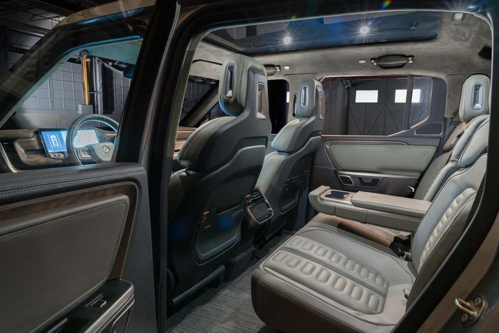 Rivian R1t Electric Pickup Truck 4