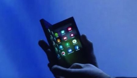 Samsung has finally revealed a foldable phone prototype with infinity flex display