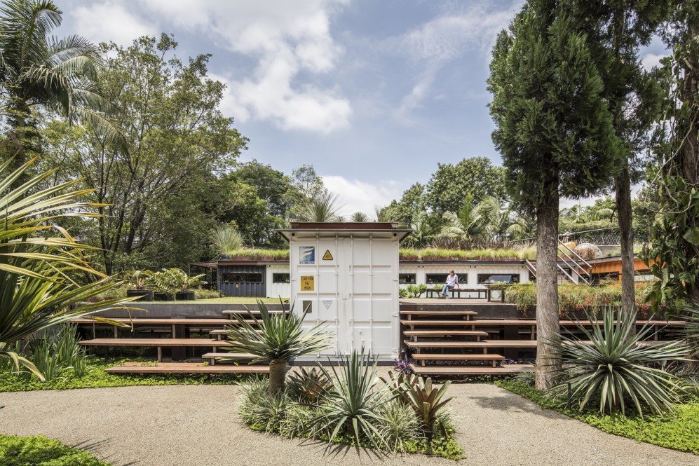 SuperLimão Studio Gabriela Coelho Shipping Container Gallery 2
