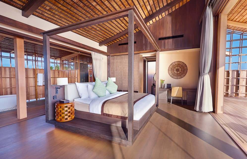 Maldives Luxury Resort Solar Powered 1