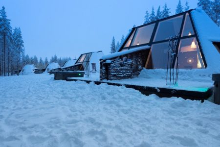 This glass resort lets the tourists stay in contemporary igloos