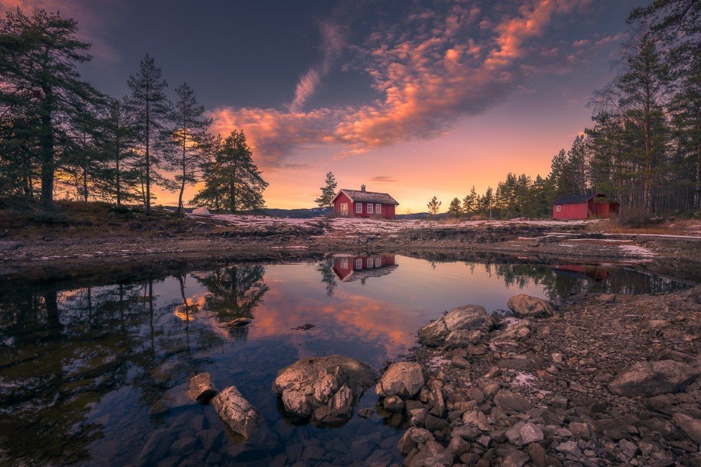 red cabin 10
