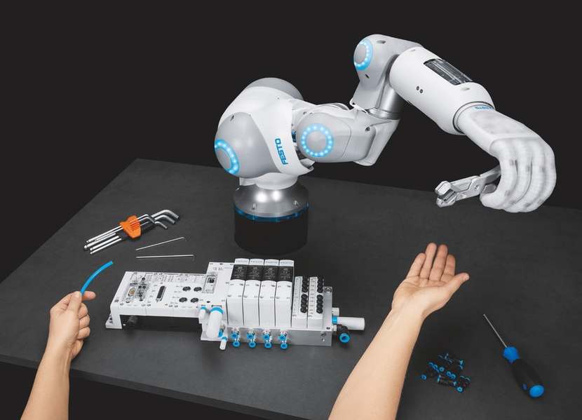 Festo BionicSoftHand with Soft Human Touch