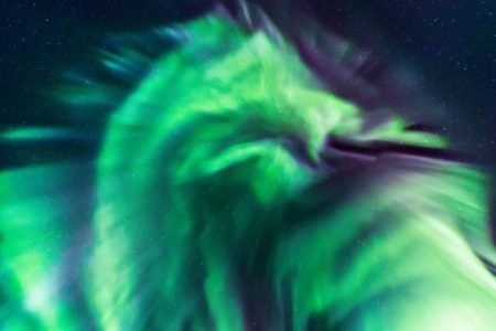Photographer captures Aurora Borealis in the form of a fierce dragon