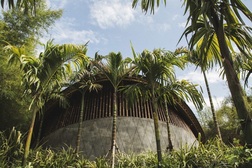 Rumah Hujan by Maximilian Jencquel