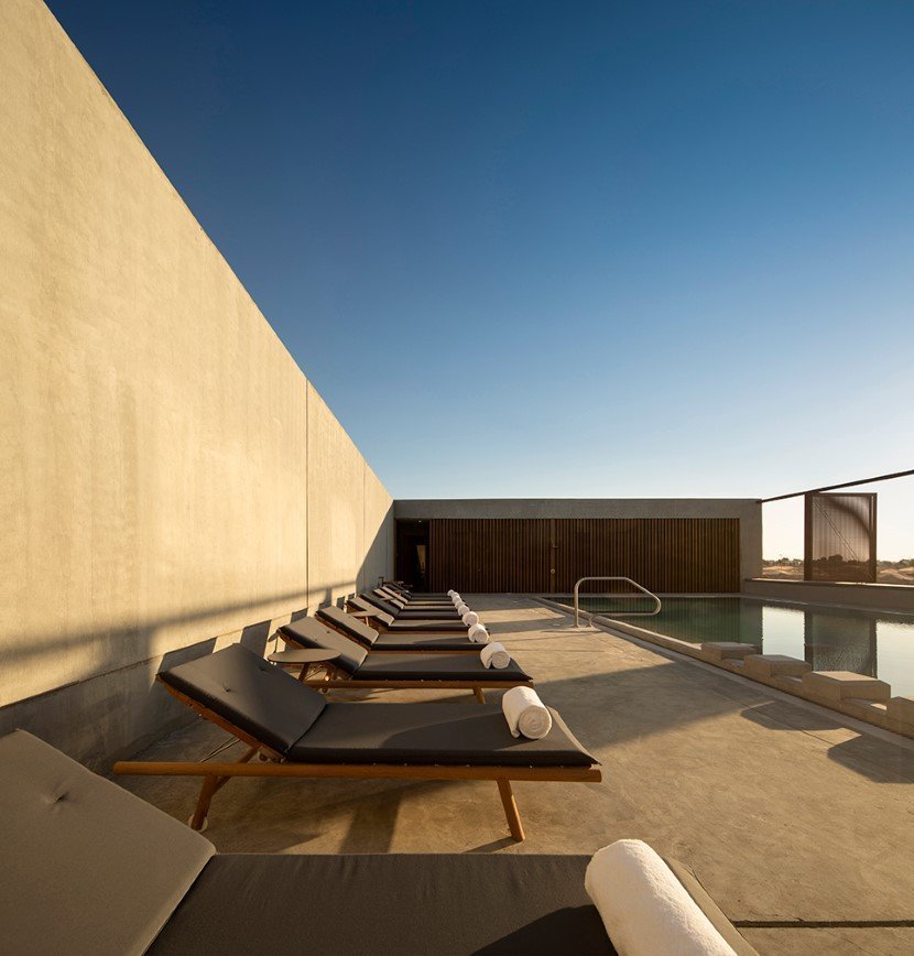 Desert hotel by Anarchitect