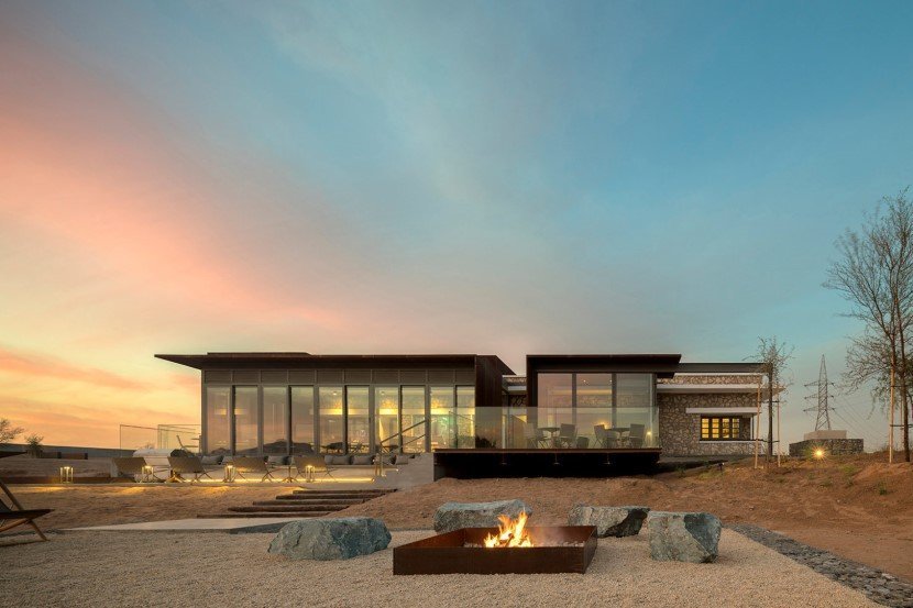 Desert hotel by Anarchitect