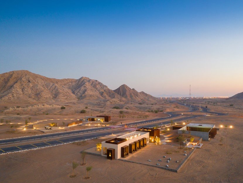 Desert hotel by Anarchitect