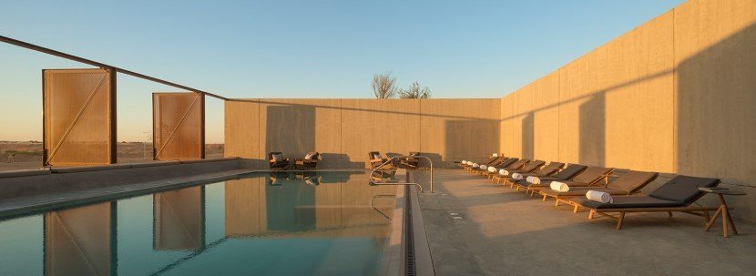 Desert hotel by Anarchitect