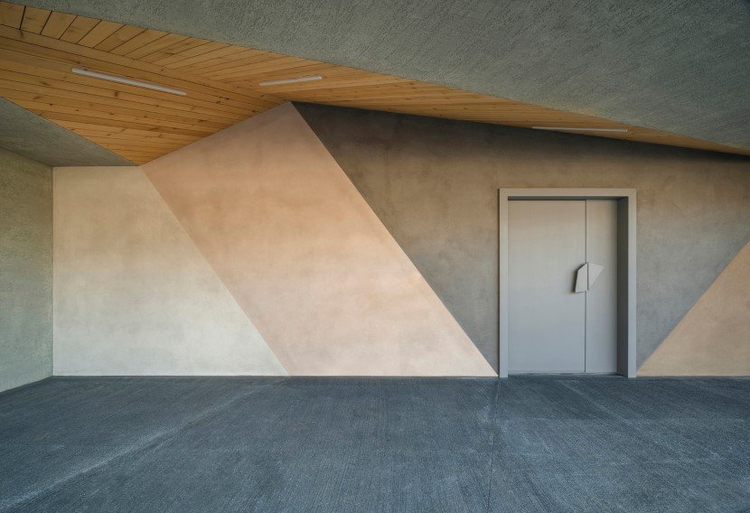Concrete house by MoDusArchitects