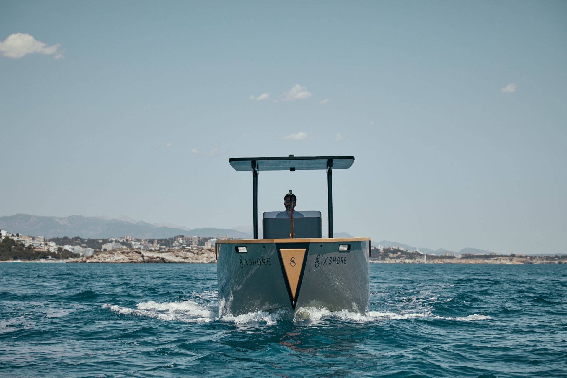 x shore electric boat yacht