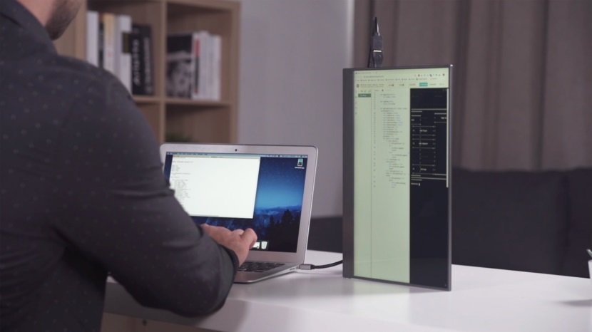 BladeX Portable Display Screen