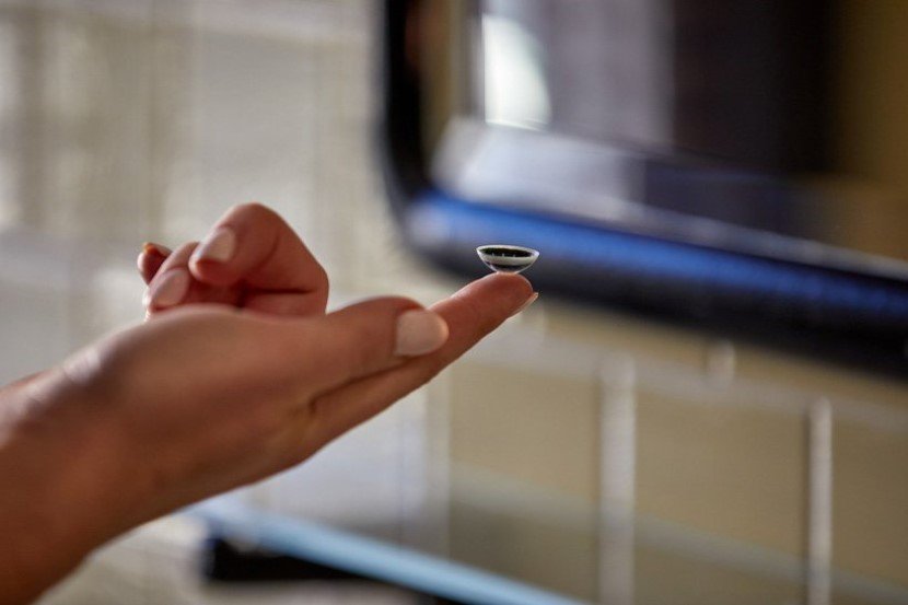 Mojo Vision Smart contact lenses 1