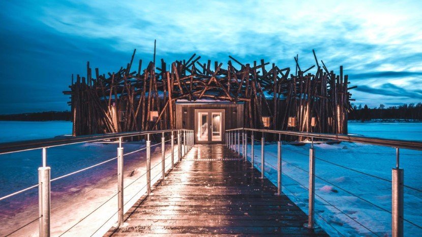 Floating Arctic Bath Hotel Sweden