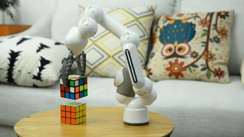 Robot for kids- Plays games