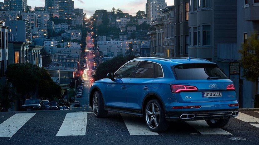 Hybrid Cars - Audi Q5 55 TFSI e